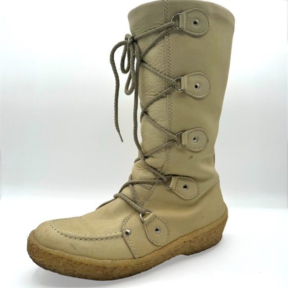 VINTAGE CHEROKEE CHUNKY RUBBER SOLE CREAM MOCCASIN BOOTS - SIZE 8 - Picture 1 of 14